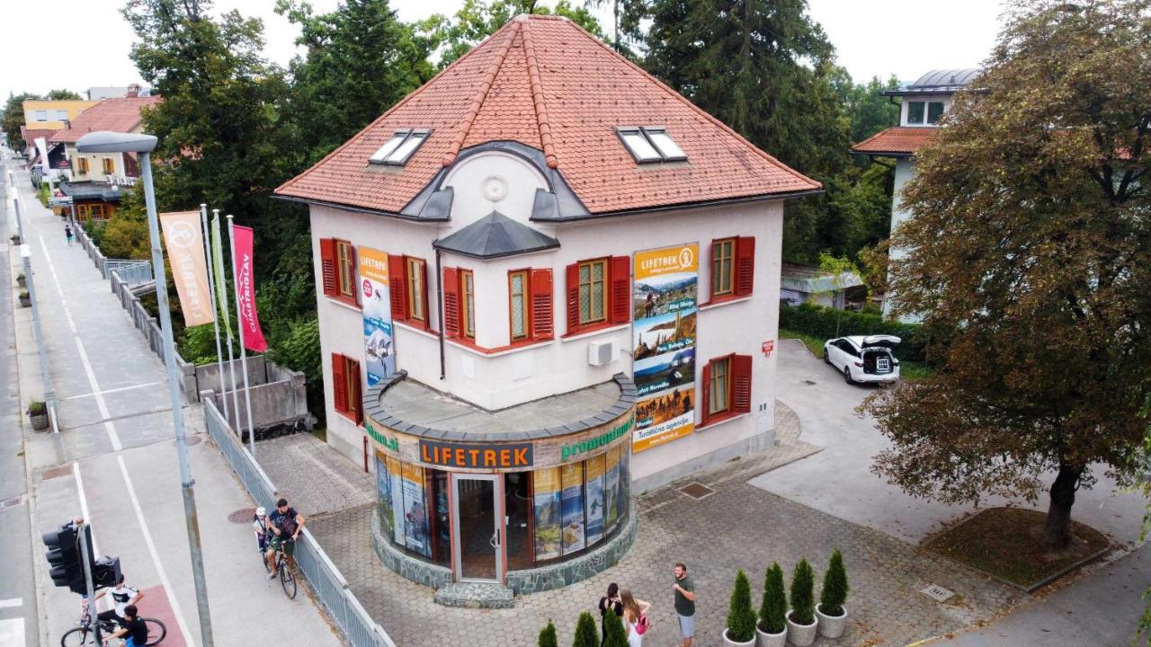 Triglav Apartment House Kranj Eksteriør billede